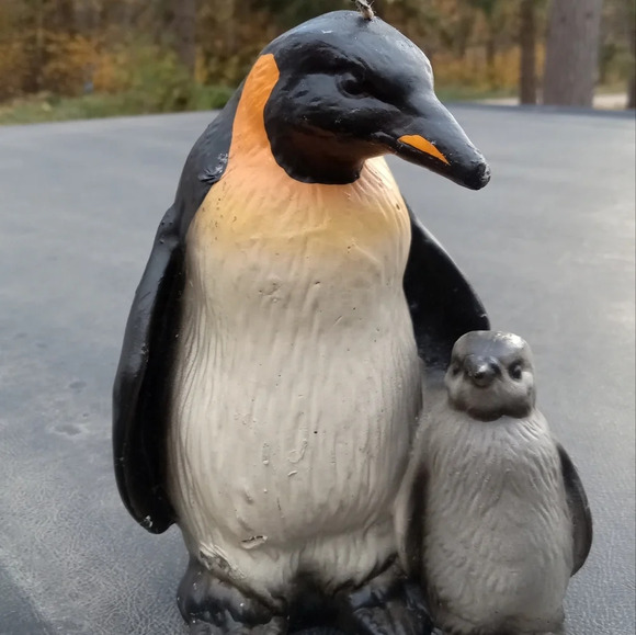 Candle: Penguin w/ Baby Penguin Candle Factory Illinois Never Has Been Burned - Picture 2 of 7